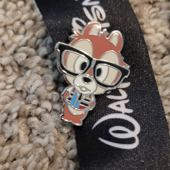 Disney Pin Trading Lanyard + 5 pins - Picture 6 of 6